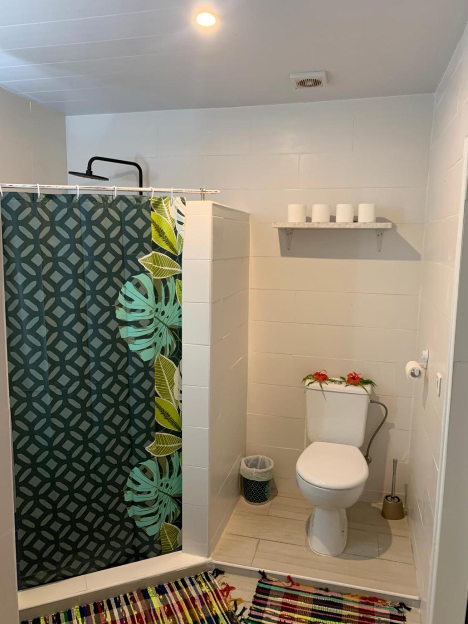 A Tomo Mai Homestay, Close To Airport, Private Bathroom Free Parking And Wifi With High Connection And Breakfast Optional Faaa Exterior photo