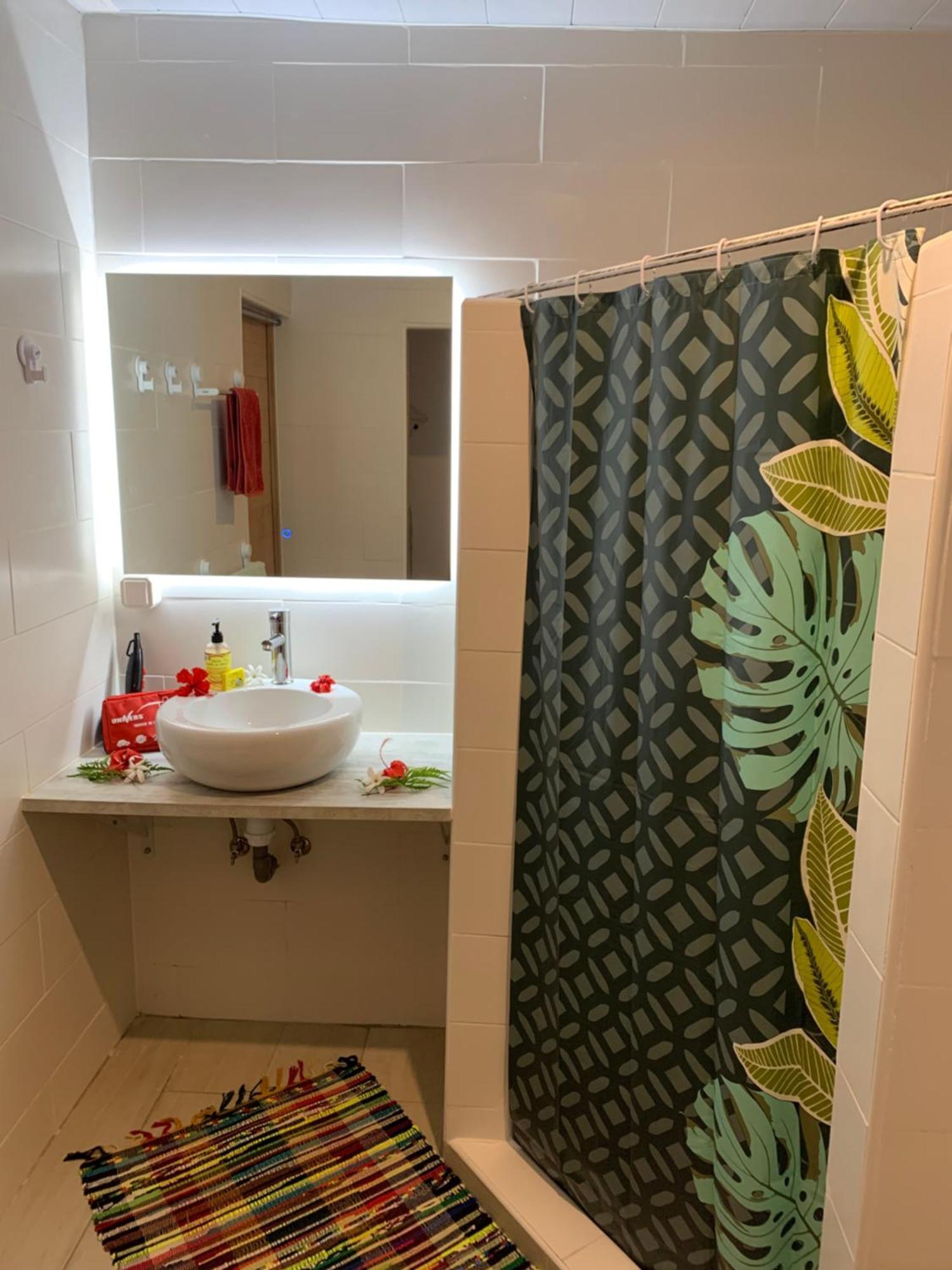 A Tomo Mai Homestay, Close To Airport, Private Bathroom Free Parking And Wifi With High Connection And Breakfast Optional Faaa Exterior photo