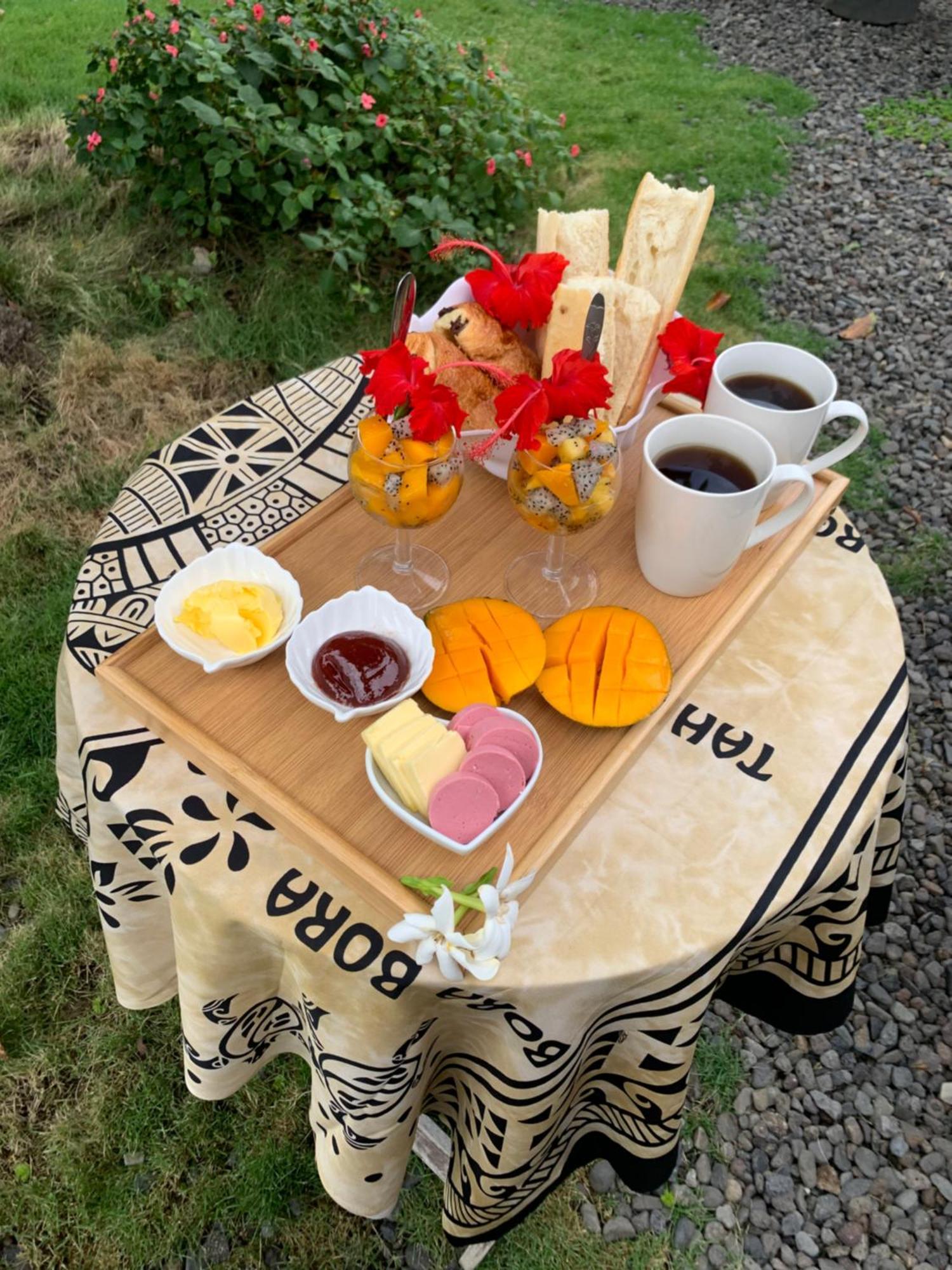 A Tomo Mai Homestay, Close To Airport, Private Bathroom Free Parking And Wifi With High Connection And Breakfast Optional Faaa Exterior photo