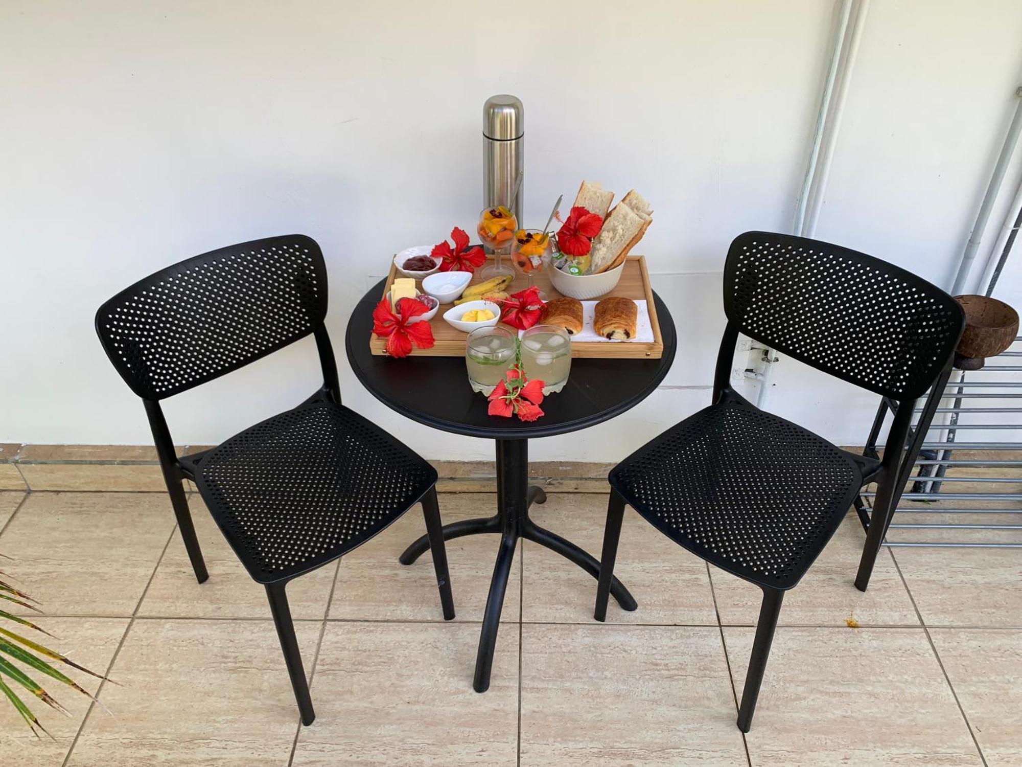 A Tomo Mai Homestay, Close To Airport, Private Bathroom Free Parking And Wifi With High Connection And Breakfast Optional Faaa Exterior photo