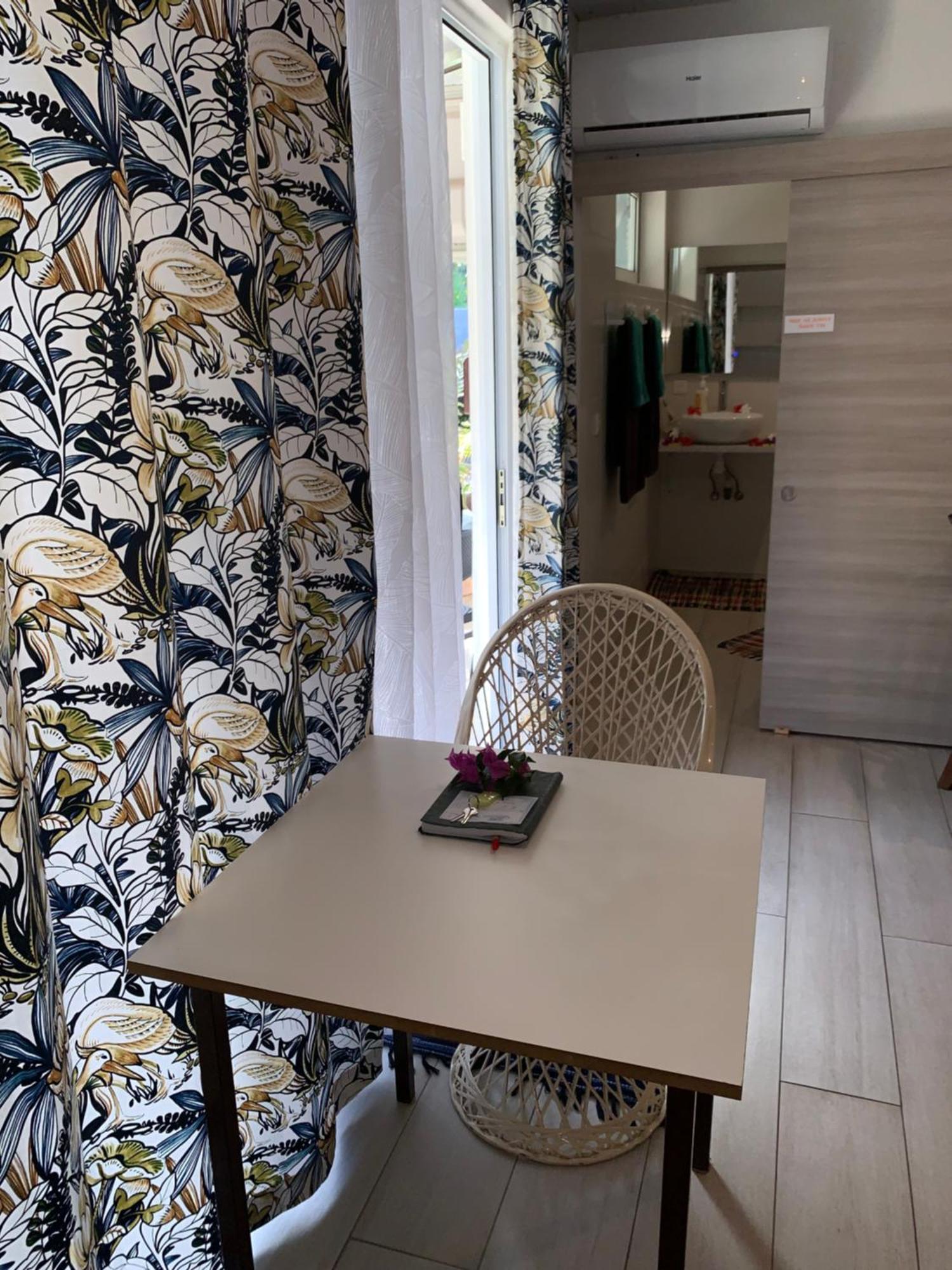 A Tomo Mai Homestay, Close To Airport, Private Bathroom Free Parking And Wifi With High Connection And Breakfast Optional Faaa Exterior photo